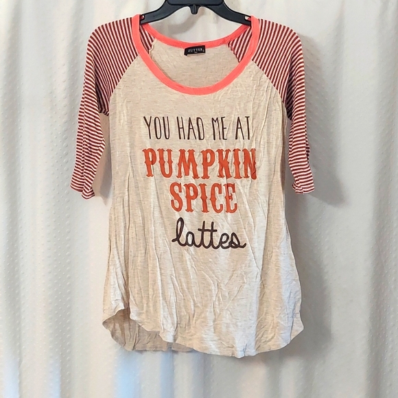 Tops - Womens Fall Graphic Tshirt